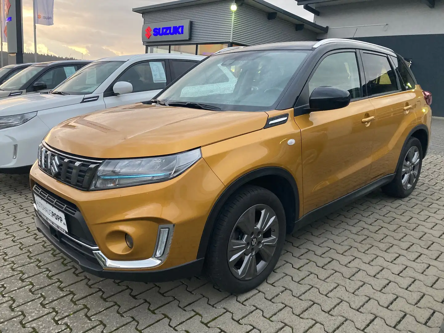 Suzuki Vitara 1.4 Boosterjet Hybrid Comfort Amarillo - 1
