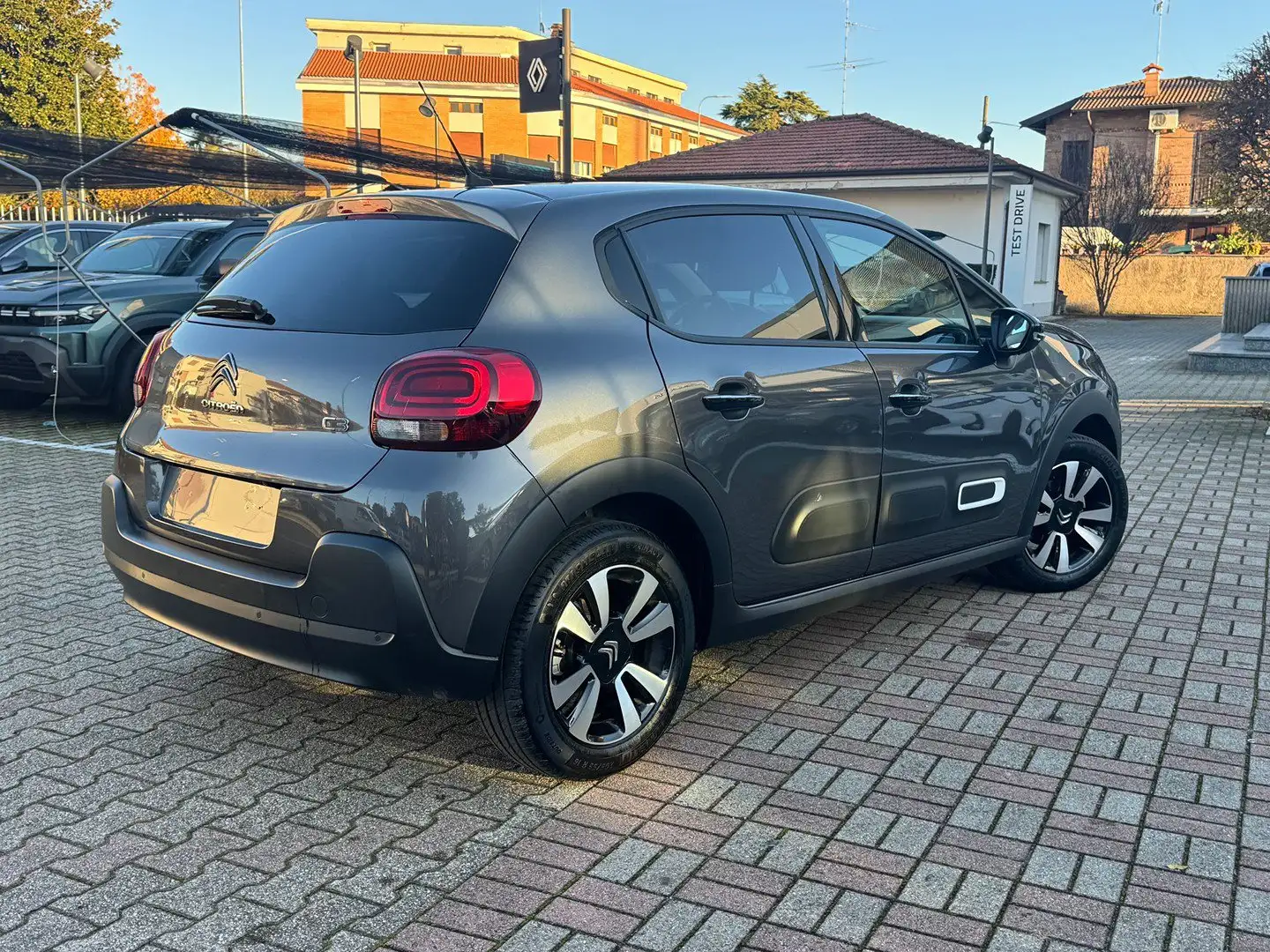 Citroen C3 1.2 PureTech 110cv Max S&S Grigio - 2