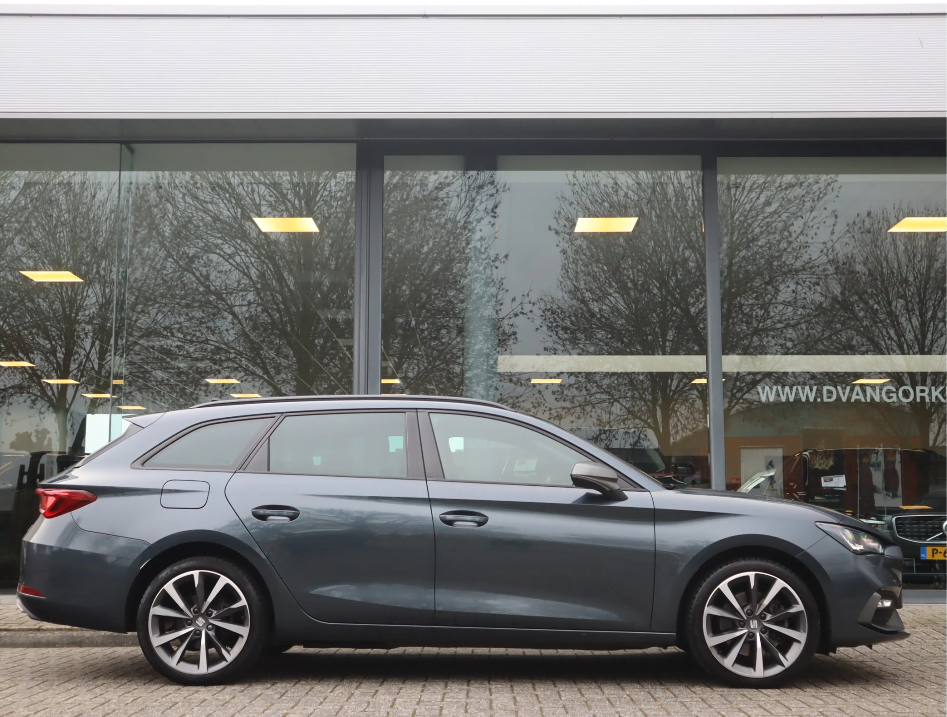 SEAT Leon e-Hybrid Sportstourer 1.4 TSI eHybrid PHEV FR Navi / Carpla — photo 3