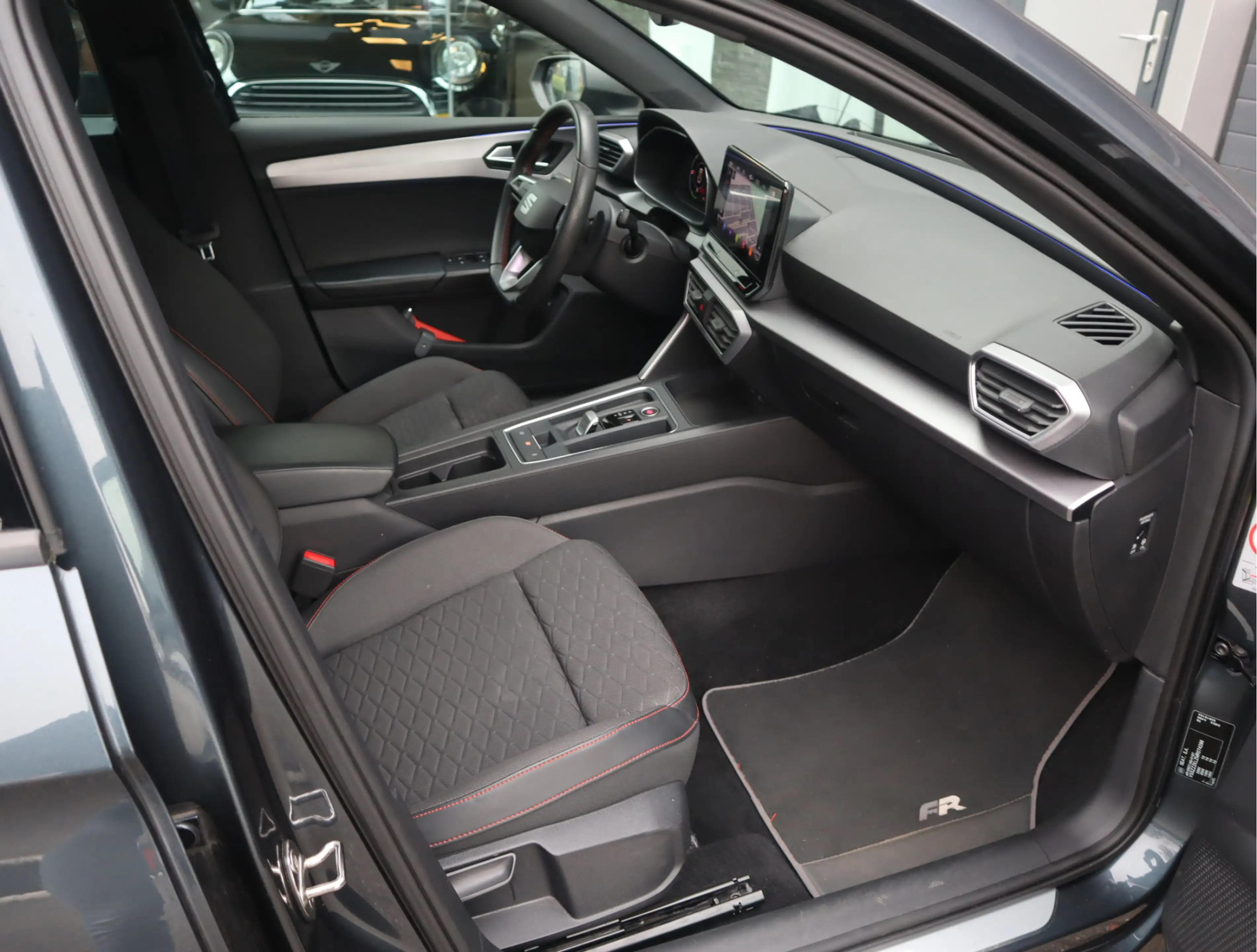 SEAT Leon e-Hybrid Sportstourer 1.4 TSI eHybrid PHEV FR Navi / Carpla — photo 46