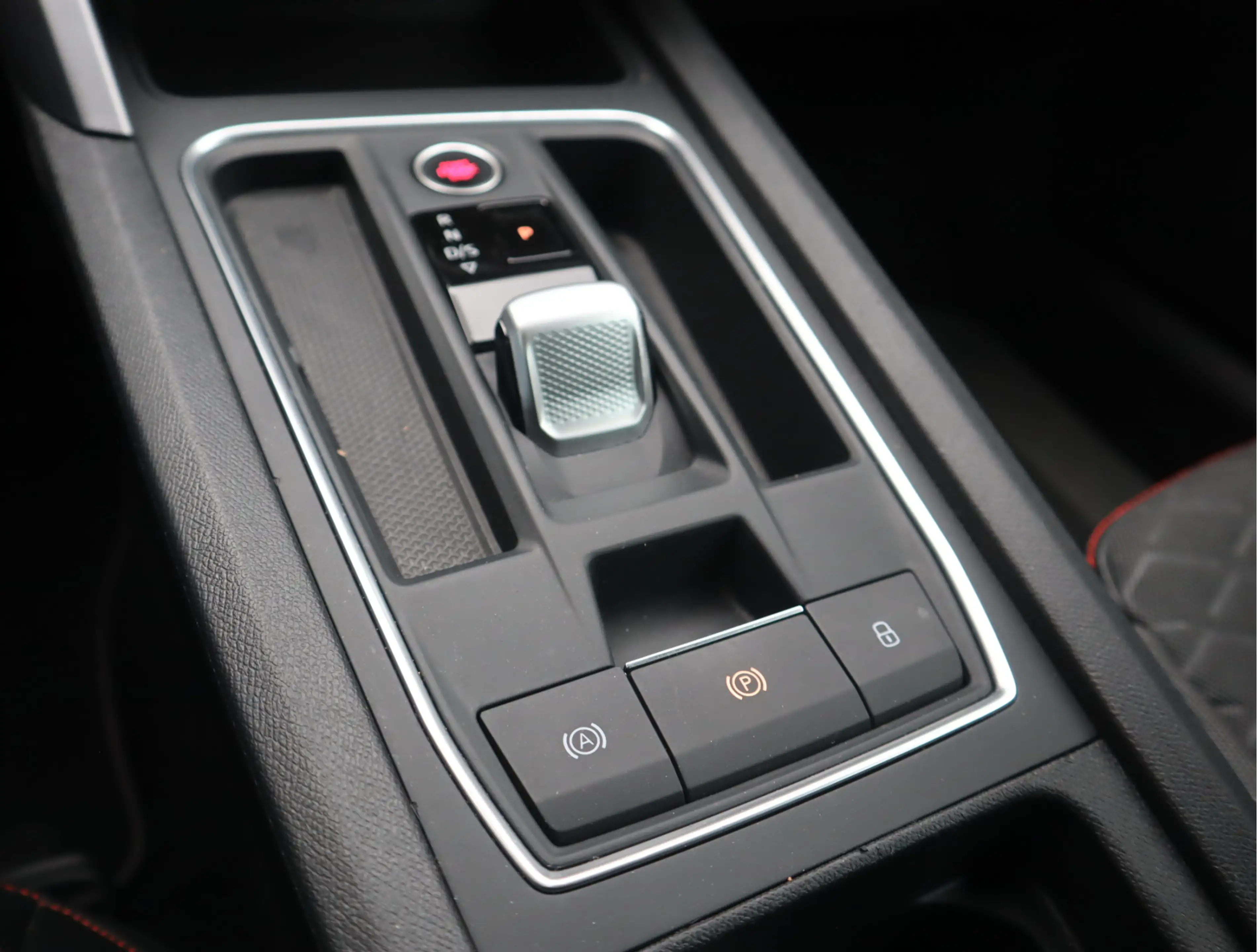 SEAT Leon e-Hybrid Sportstourer 1.4 TSI eHybrid PHEV FR Navi / Carpla — photo 13