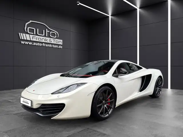 McLaren MP4-12C 3.8V8/1HAND/CARBON/SCHECKHEFT/UNFALLFREI