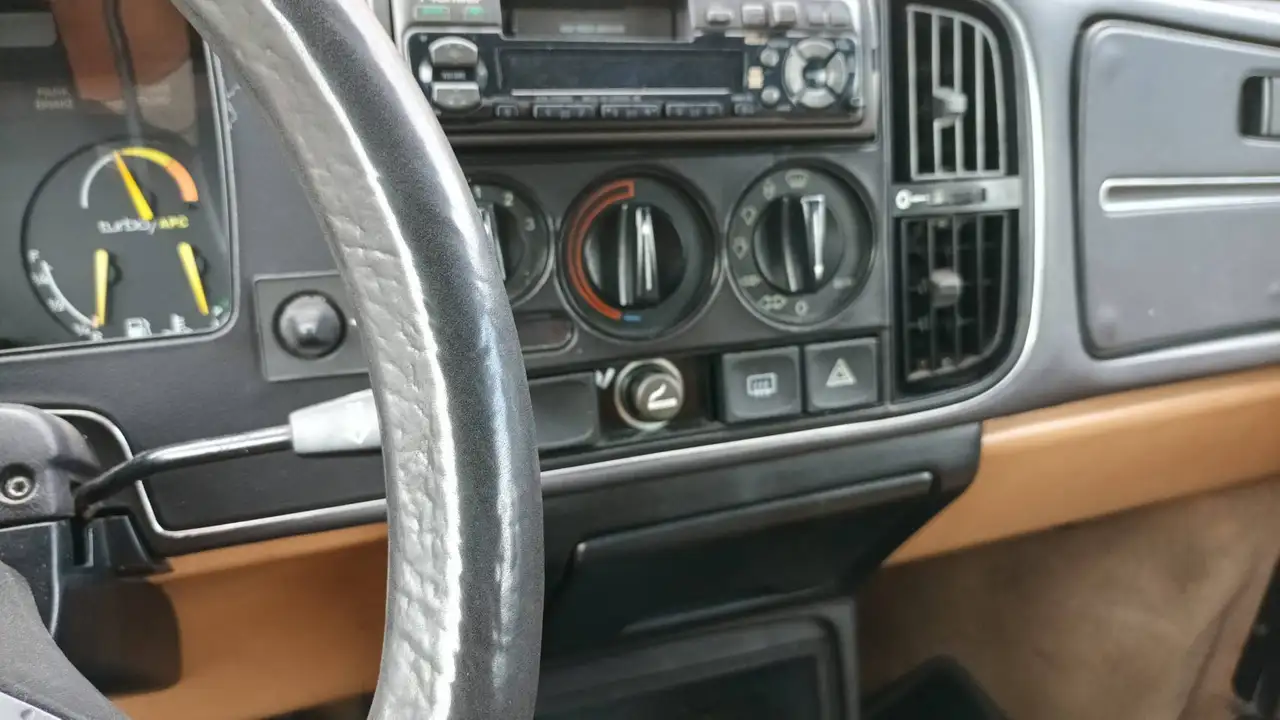Saab 900, foto 11