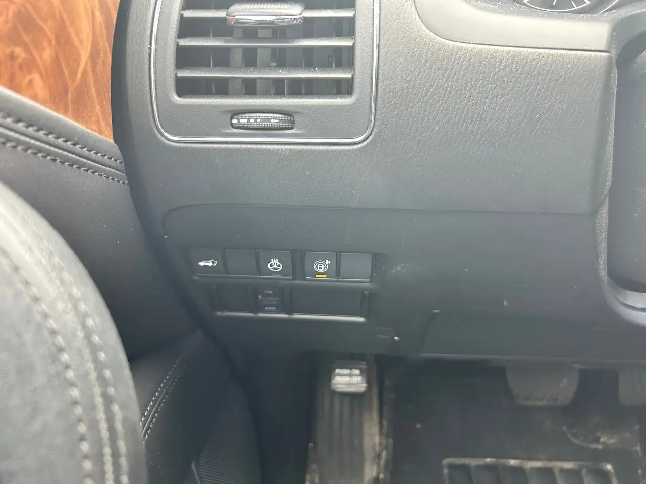 Nissan Armada photo Nissan Armada