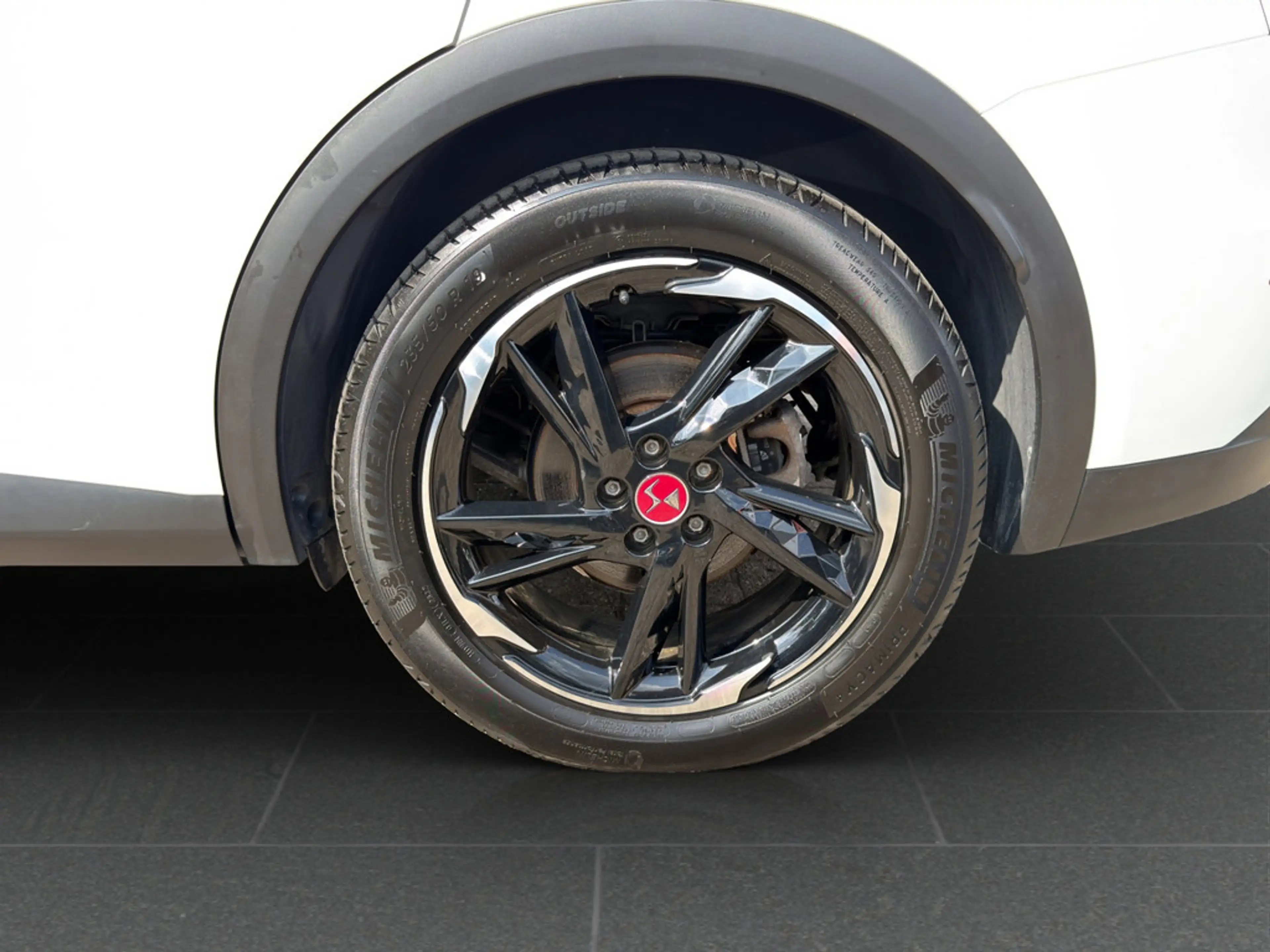 DS Automobiles DS 7 1.6 E-Tense 225 EAT8 Performance Line + — photo 8