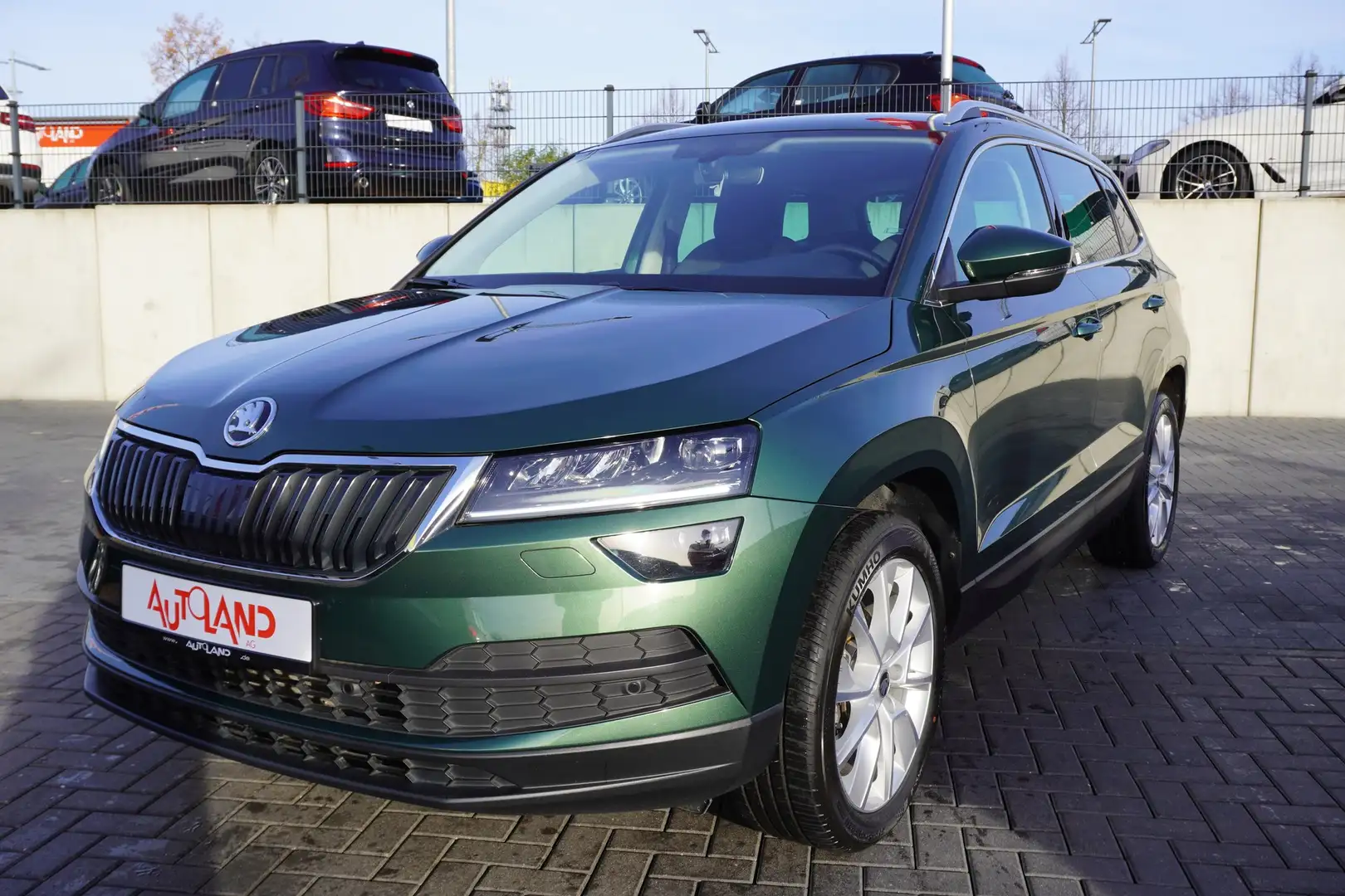 Skoda Karoq 1.5 TSI ACT Style LED Navi Kamera SHZ Groen - 2