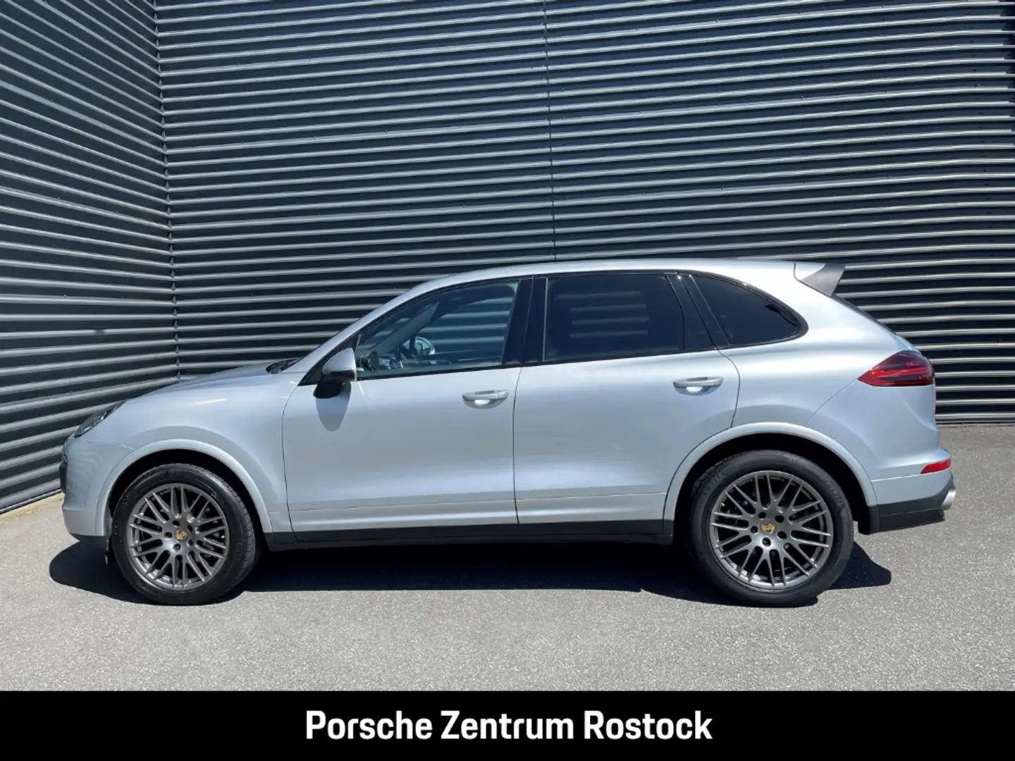 Porsche Cayenne Diesel Platinum Edition Rückfahrkamera Argent - 2