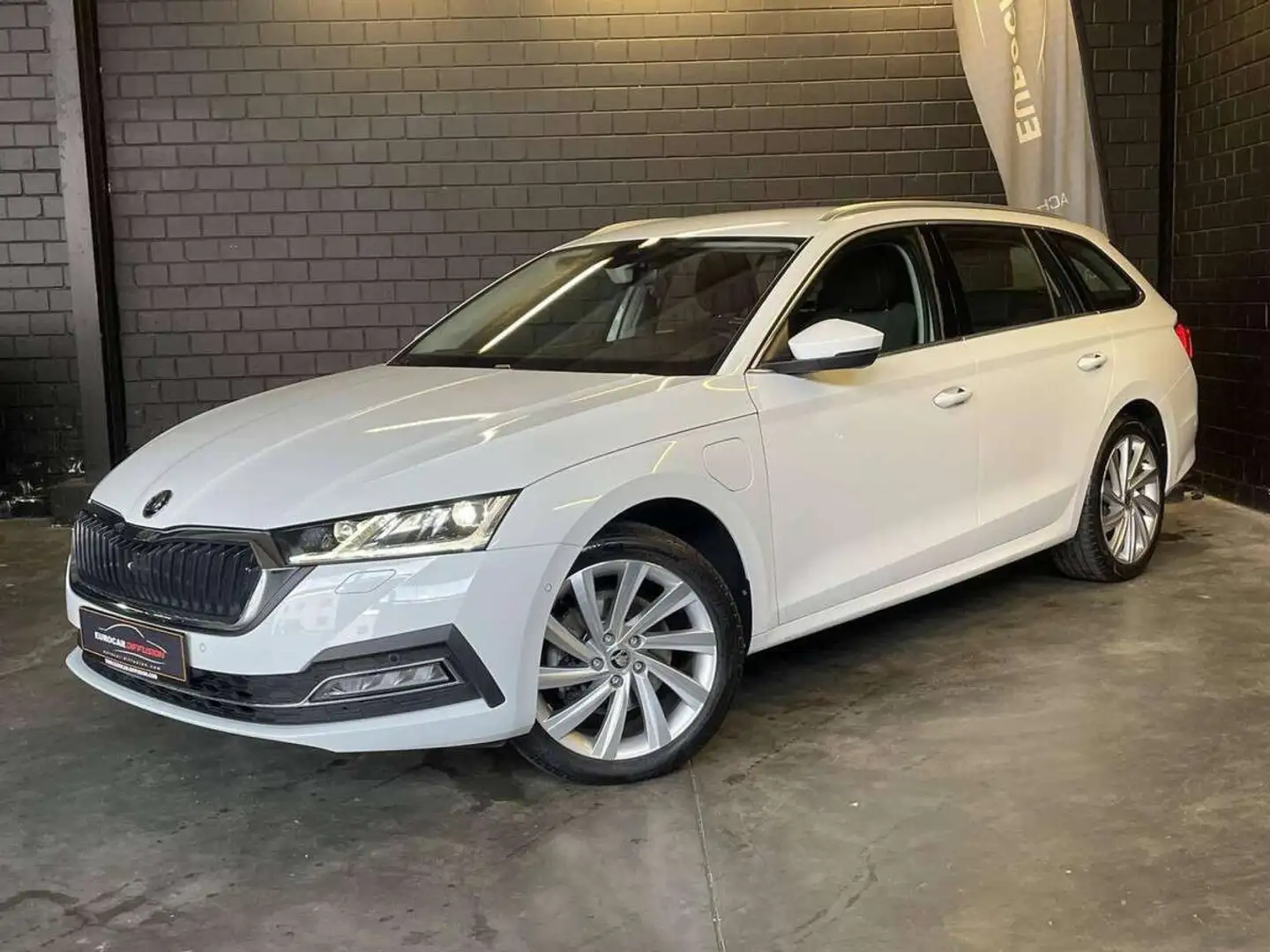 Skoda Octavia Combi Estate Style PHEV 204CV TSI iV DSG6 Blanc - 1