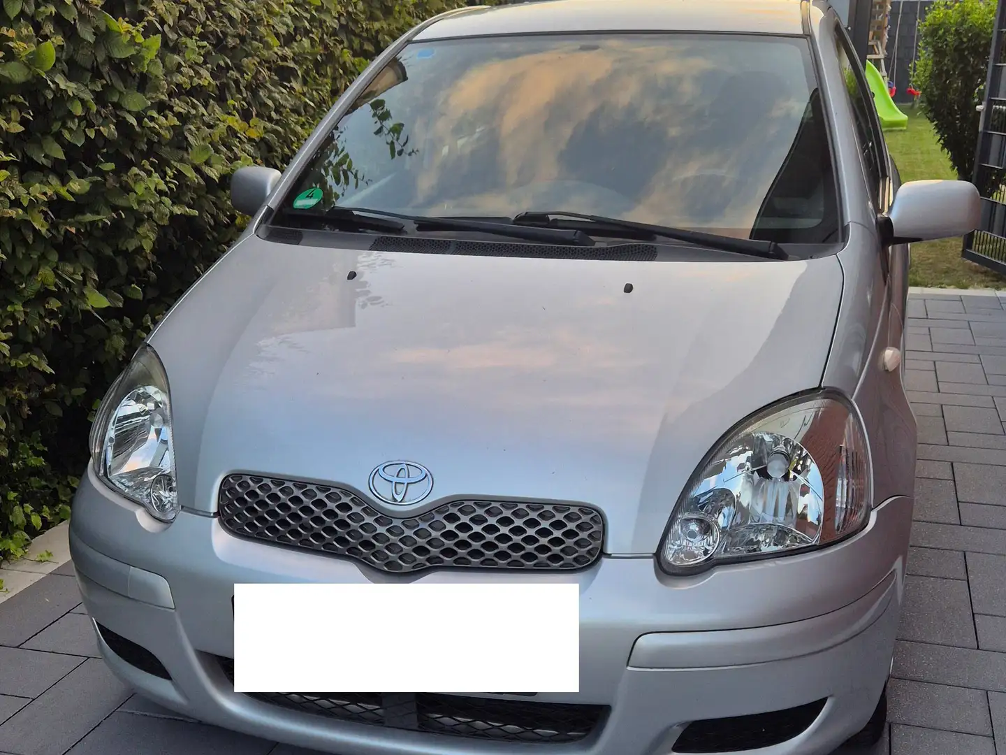 Toyota Yaris Yaris  5-Türer 1.3 Sol Silber - 1