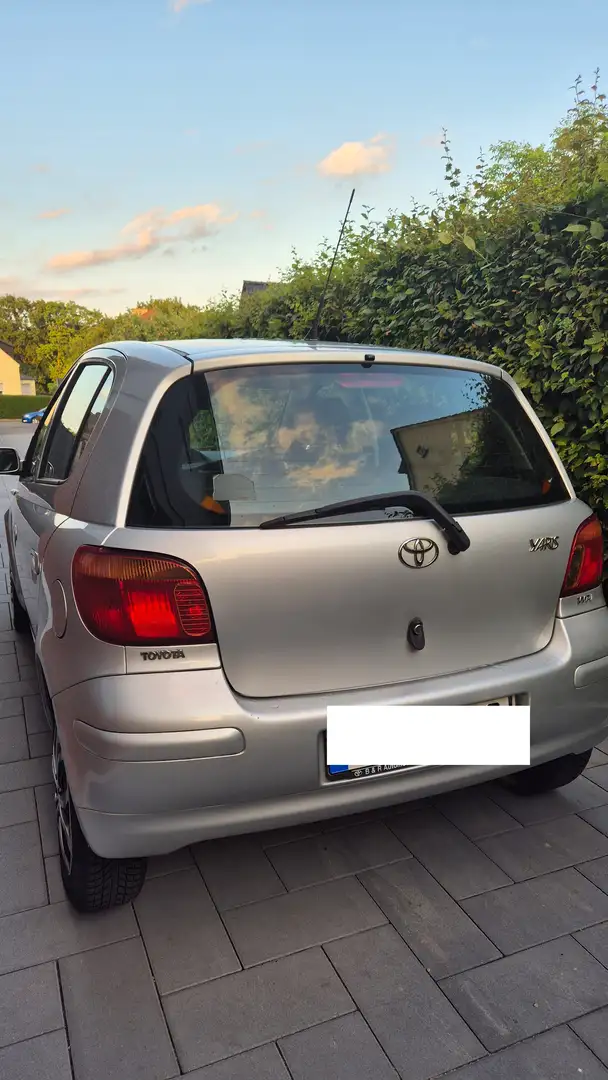 Toyota Yaris Yaris  5-Türer 1.3 Sol Silber - 2