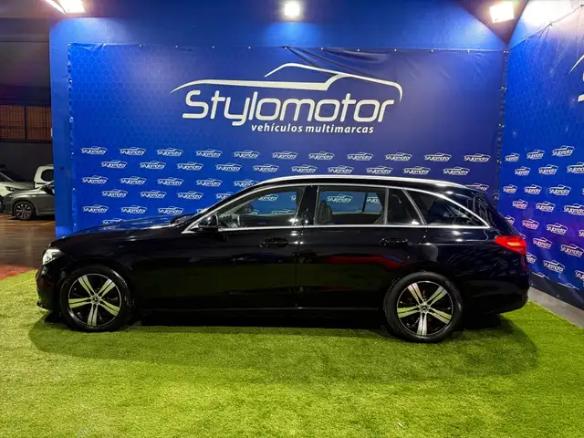 Mercedes-Benz C-Class view 4