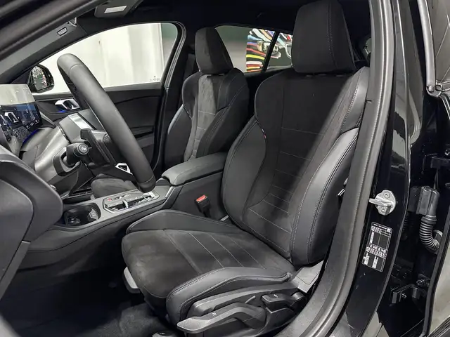 BMW 1 Series view 10