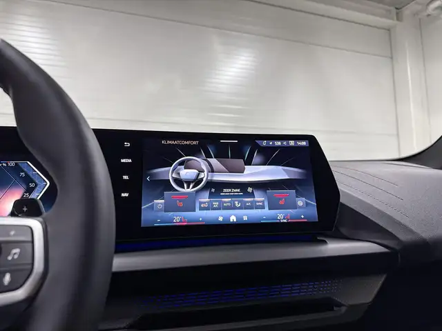 BMW 1 Series view 15