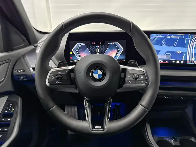BMW 1 Series view 12