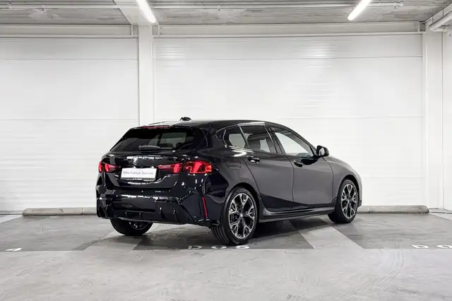 BMW 1 Series view 7