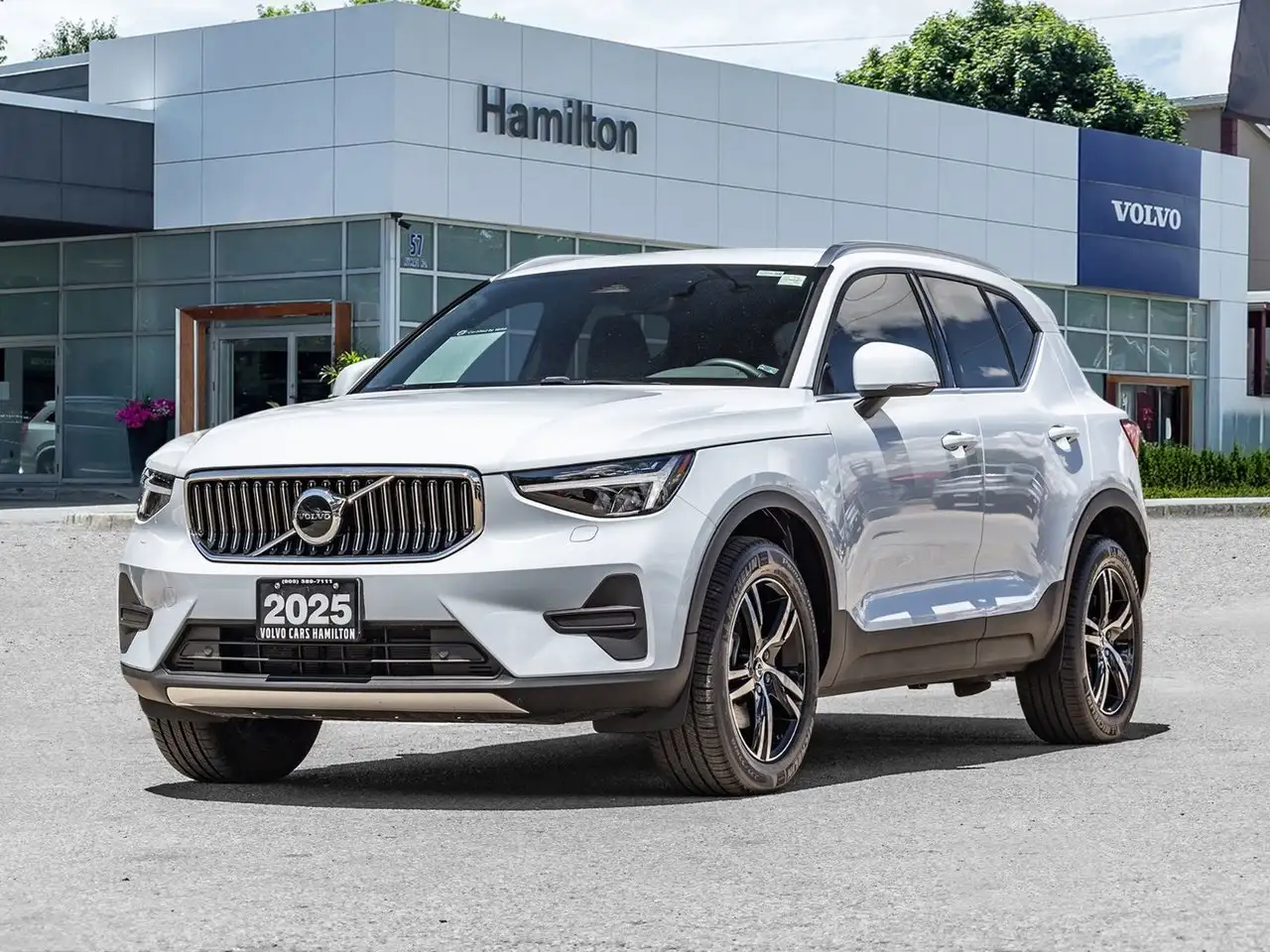 2025 Volvo XC40