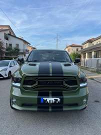 1500 5.7 V8 Quad Cab MB Sport 395cv at8