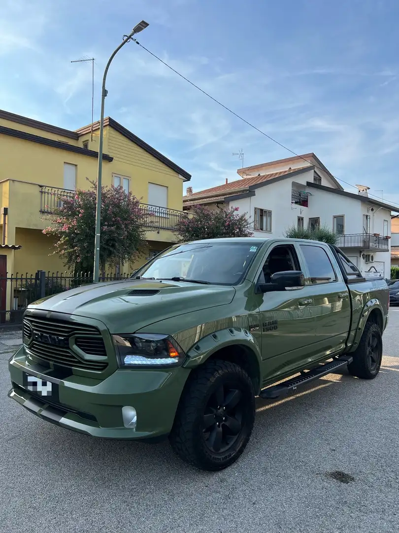 Dodge RAM 1500 5.7 V8 Quad Cab MB Sport 395cv at8 - 2