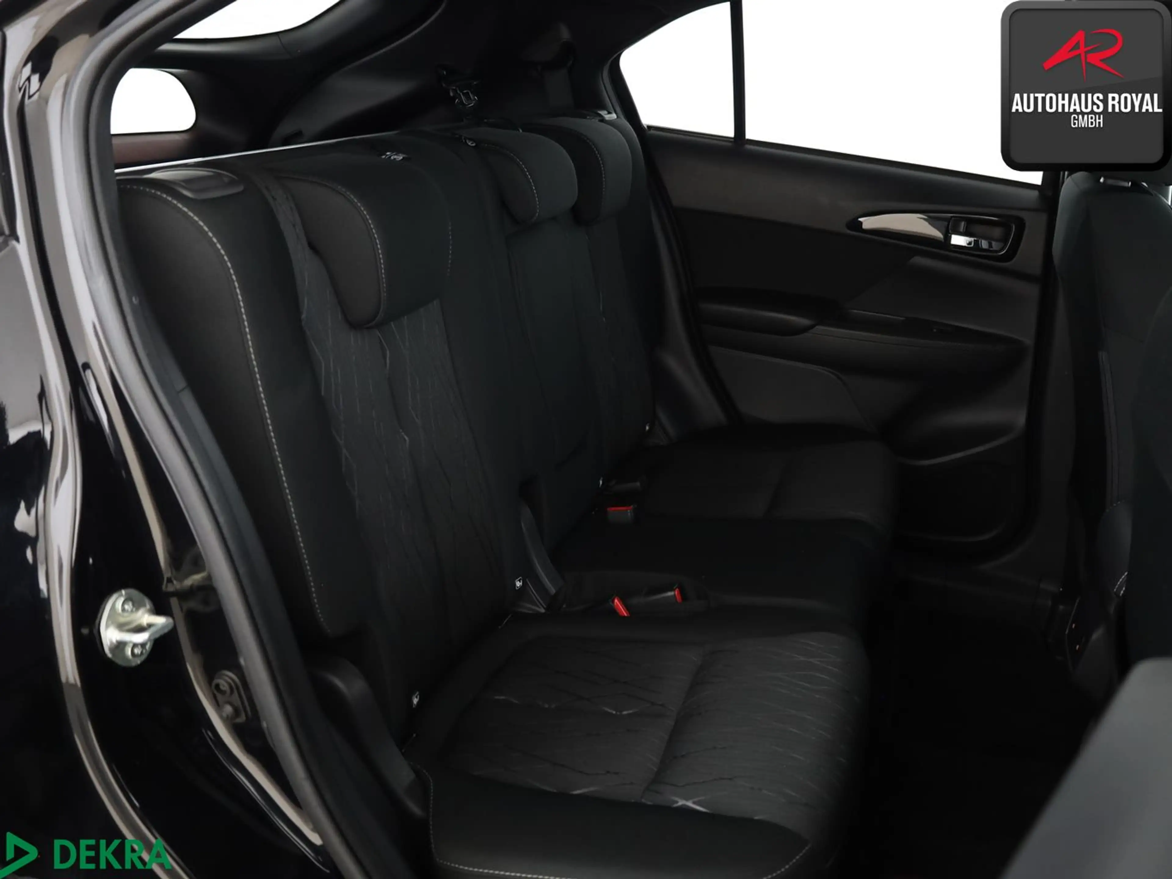 Mitsubishi Eclipse Cross 1.5 T-MIVEC INTENSE 360°,KEYLESS — photo 12