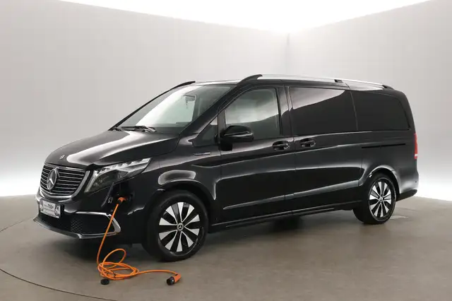 Mercedes-Benz Eqv view 3
