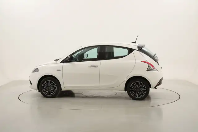 Lancia Ypsilon view 2