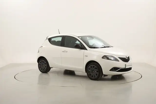 Lancia Ypsilon view 7