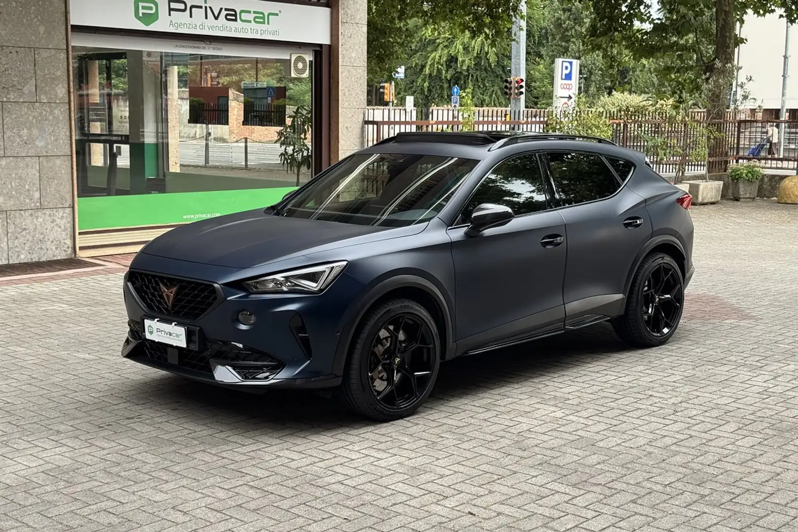 CUPRA Formentor Formentor 2.0 TSI 4Drive DSG VZ Blauw - 1