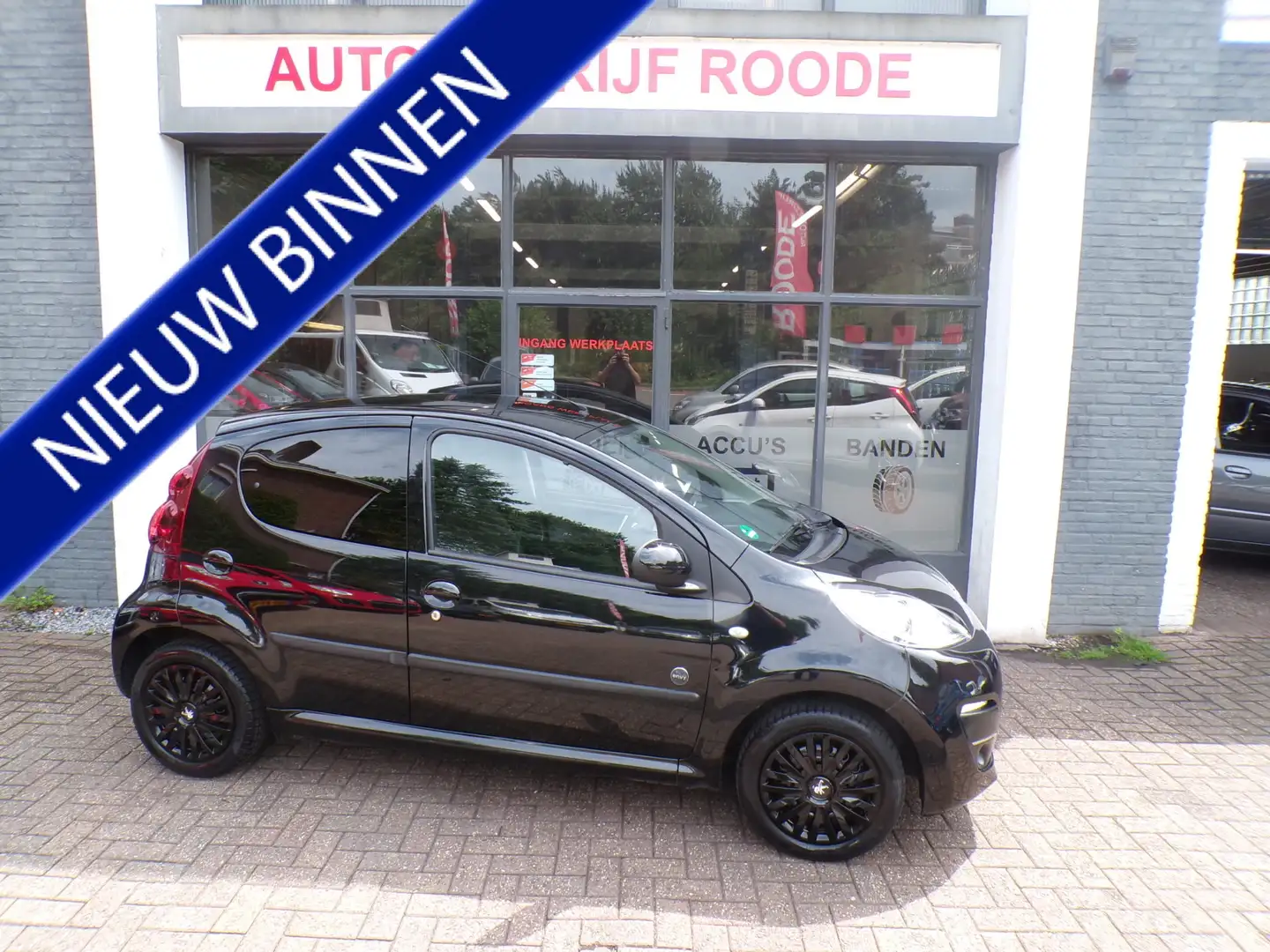 Peugeot 107 1.0 12V 5-Drs Black Envy ZEER GOED ONDERHOUDEN! Schwarz - 1