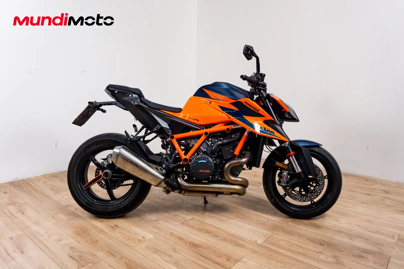KTM 1290 Super Duke R - 1