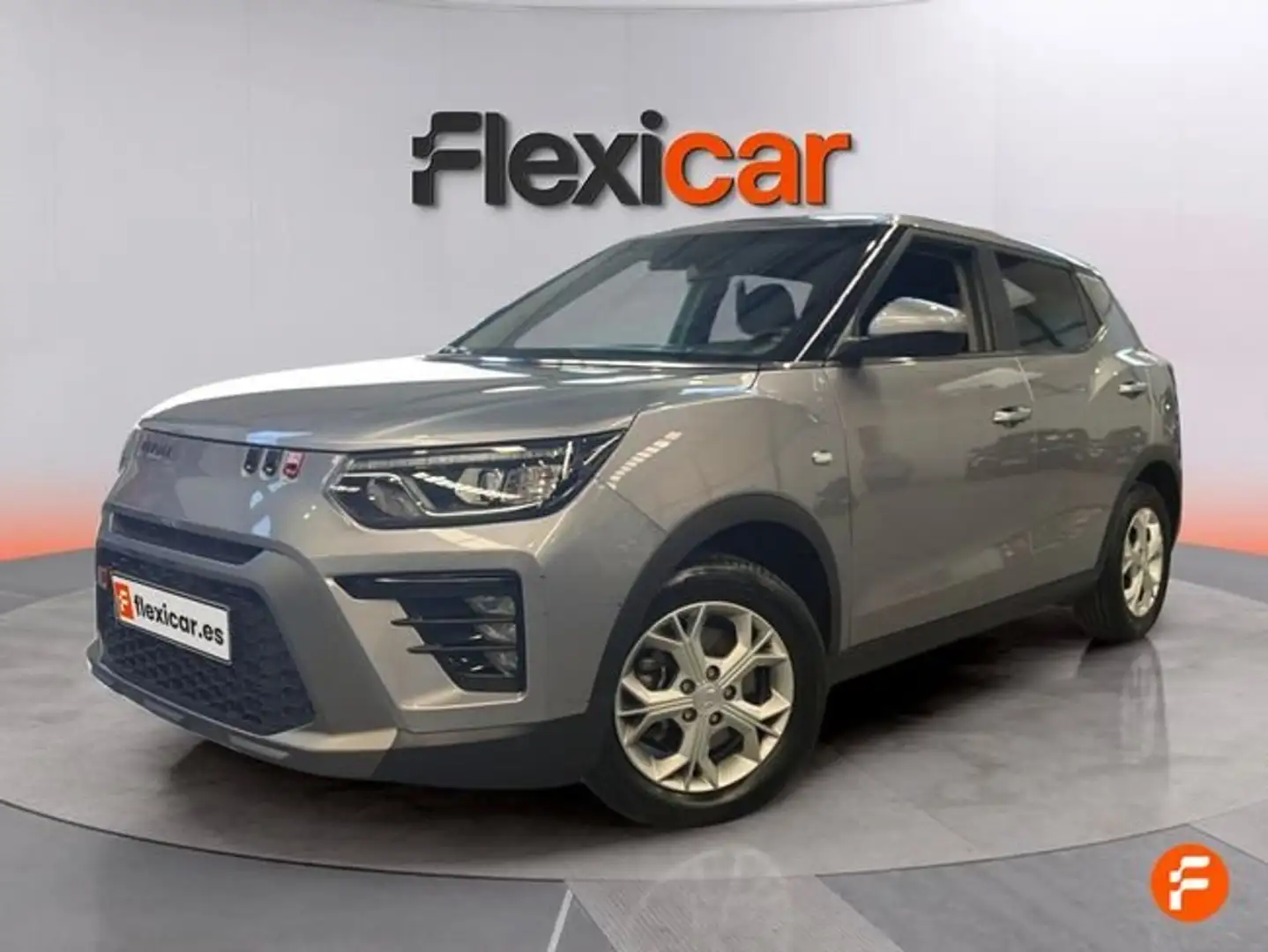SsangYong Tivoli G15 Urban Plus 4x4 Gris - 2