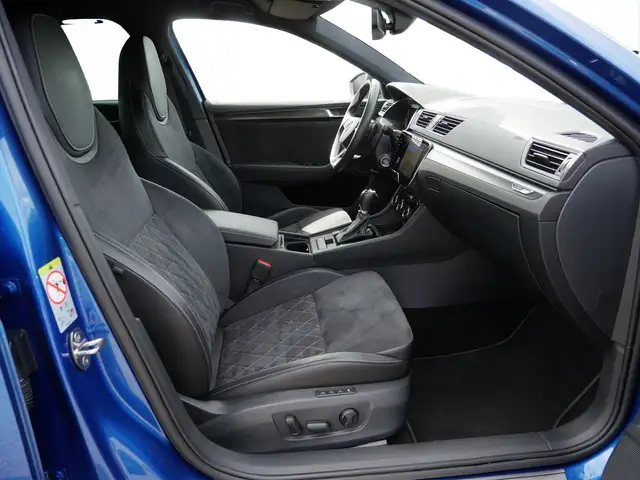 Skoda Superb view 4
