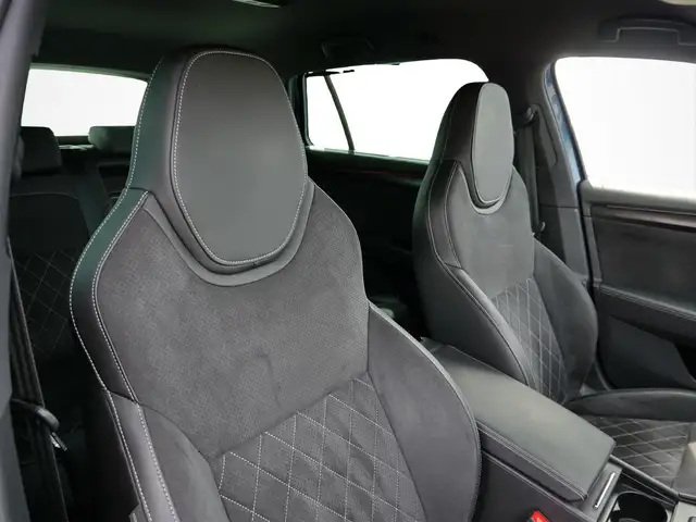 Skoda Superb view 10