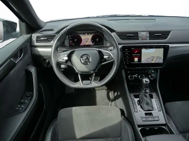 Skoda Superb view 8