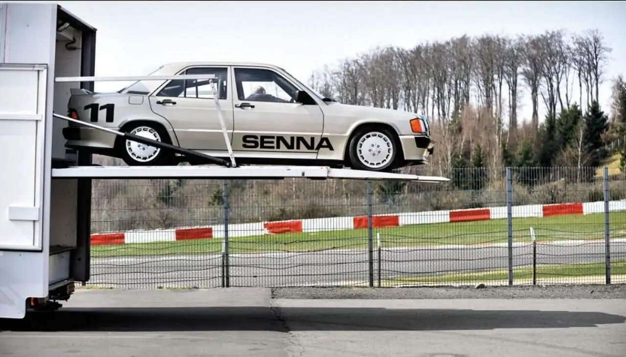 Mercedes-Benz 190 E 2.5-16V Concoursstaat, foto 10
