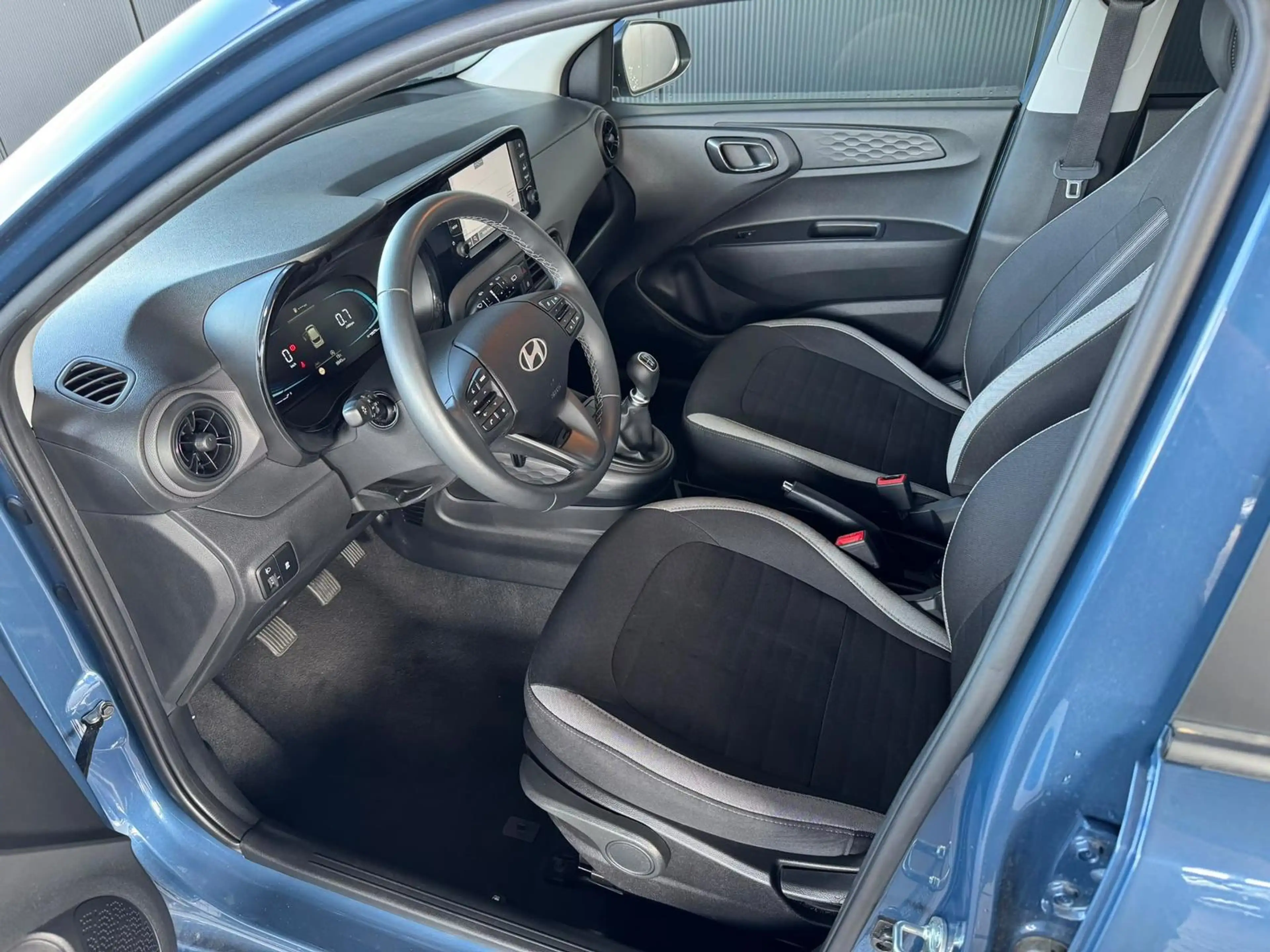 Hyundai i10 MPI 1.0 63PS Comfort / CarPlay / Navi / Kamera / T — photo 5