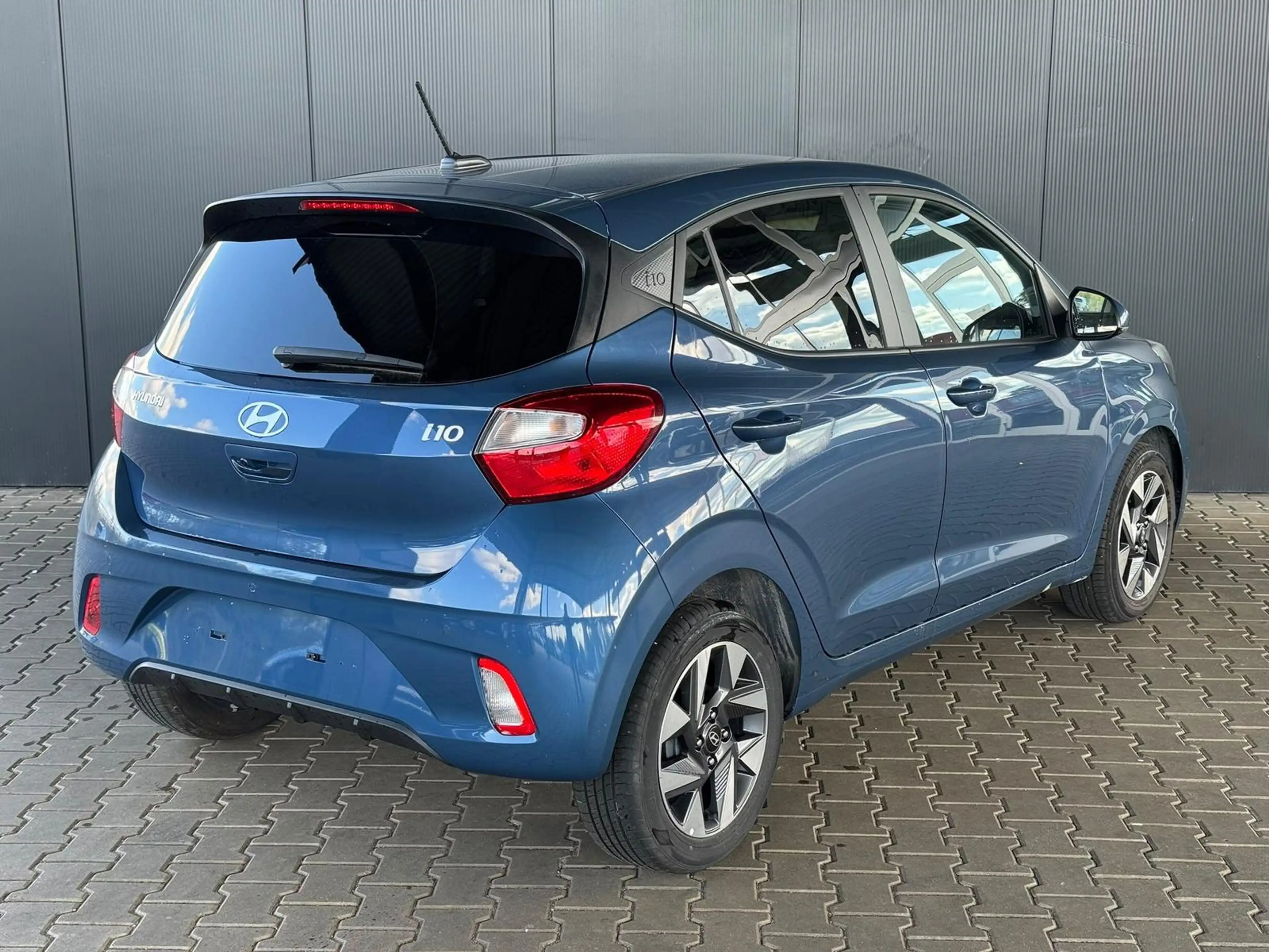 Hyundai i10 MPI 1.0 63PS Comfort / CarPlay / Navi / Kamera / T — photo 3