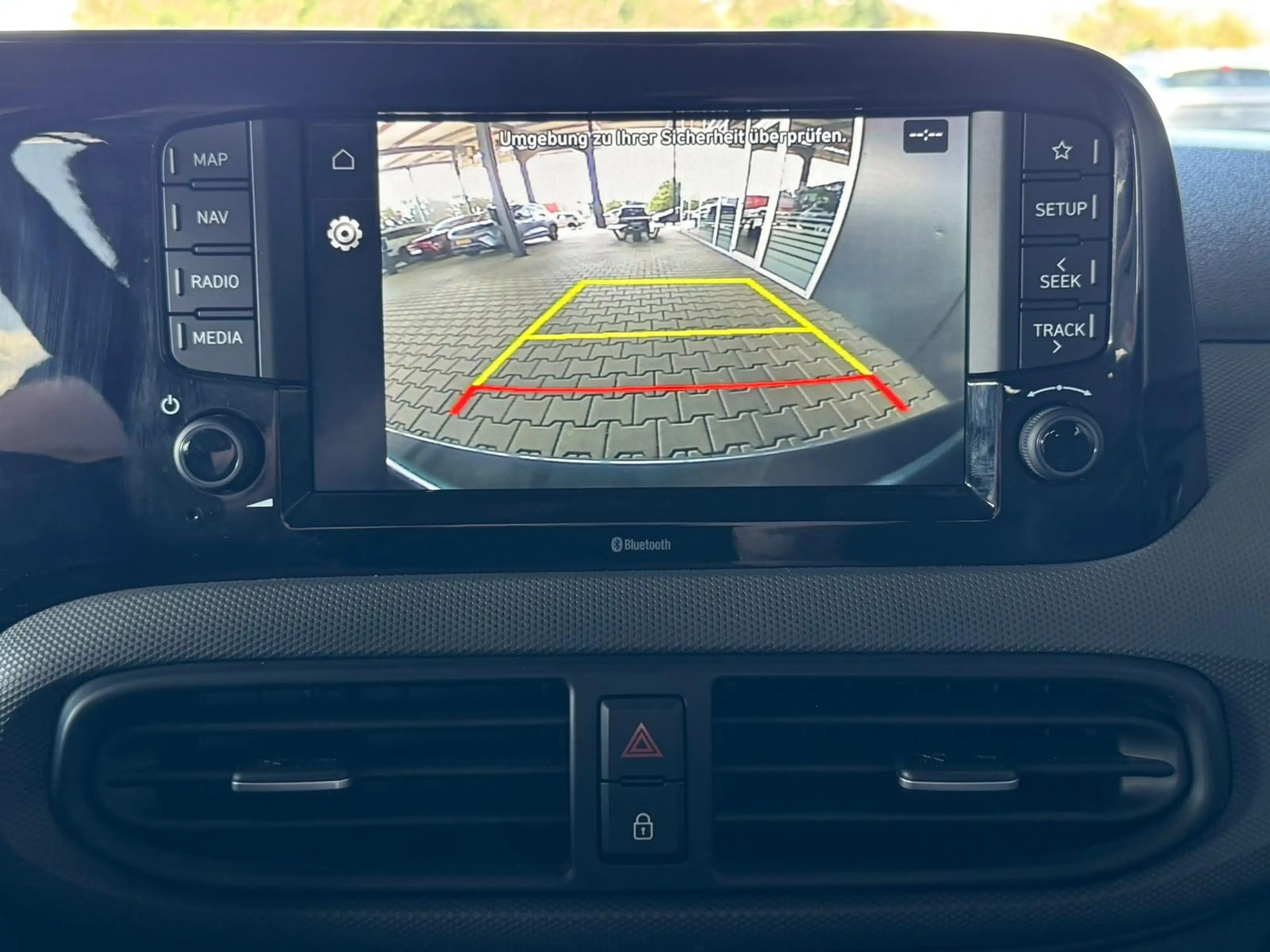 Hyundai i10 MPI 1.0 63PS Comfort / CarPlay / Navi / Kamera / T — photo 15