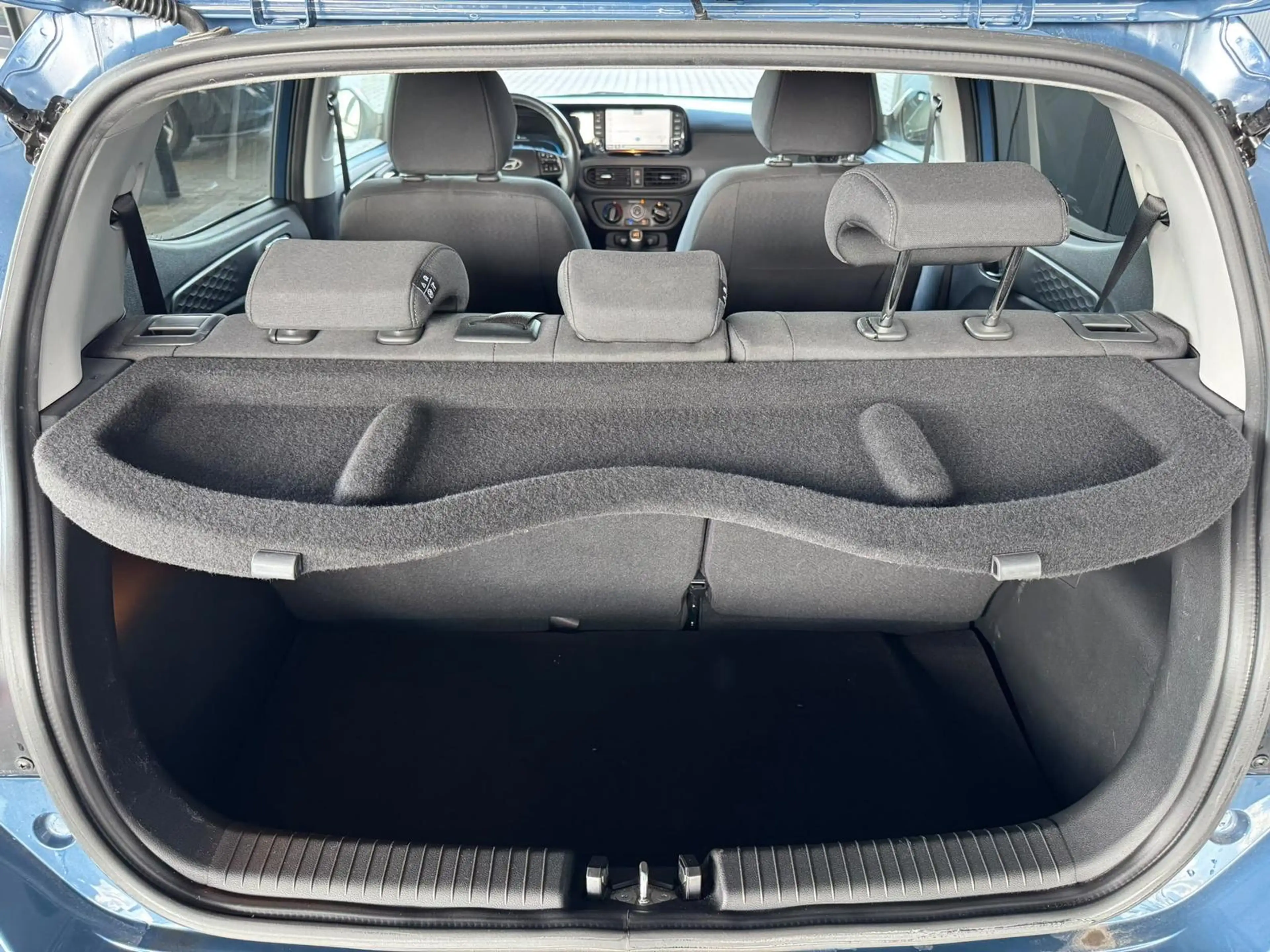 Hyundai i10 MPI 1.0 63PS Comfort / CarPlay / Navi / Kamera / T — photo 8