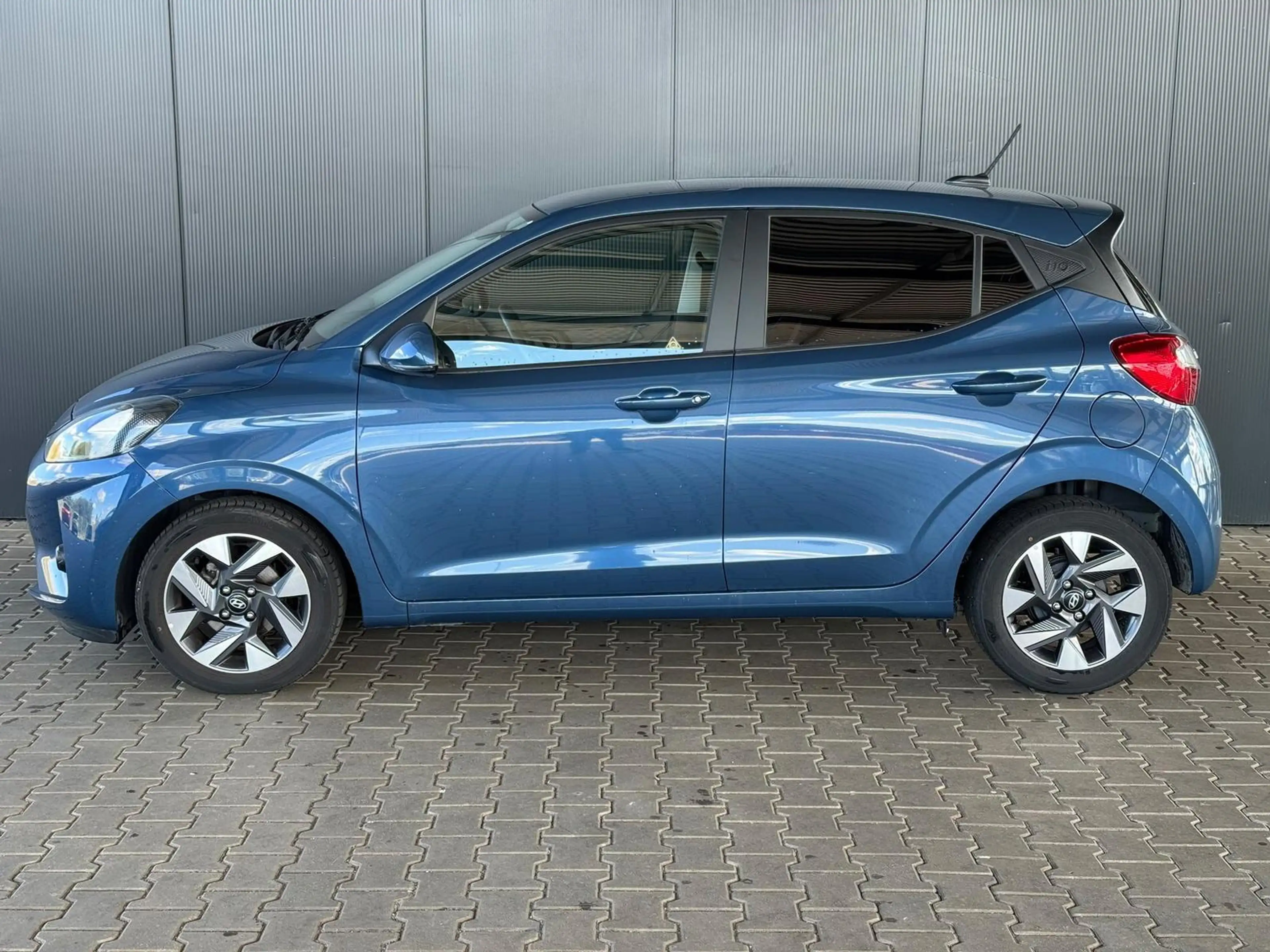 Hyundai i10 MPI 1.0 63PS Comfort / CarPlay / Navi / Kamera / T — photo 2