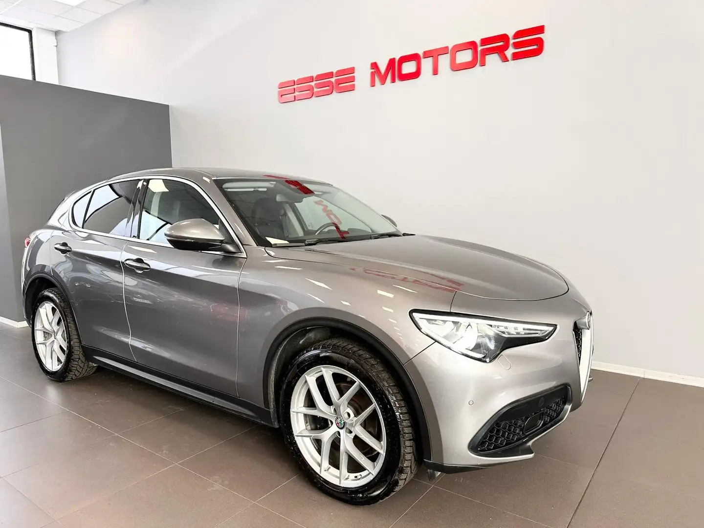 Alfa Romeo Stelvio 2.0 280 CV FIRST EDITION - CERCHI 20 - FARI LED - Gris - 1