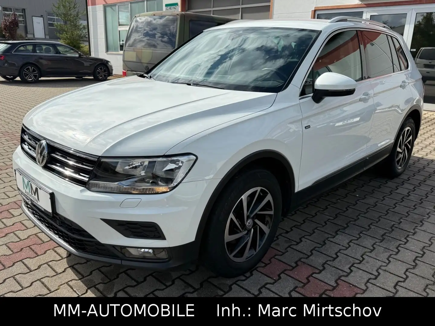 Volkswagen Tiguan 2.0 TDI Join-NAVI-AHK-KAM-ACC-CARPL-VW KD Weiß - 2