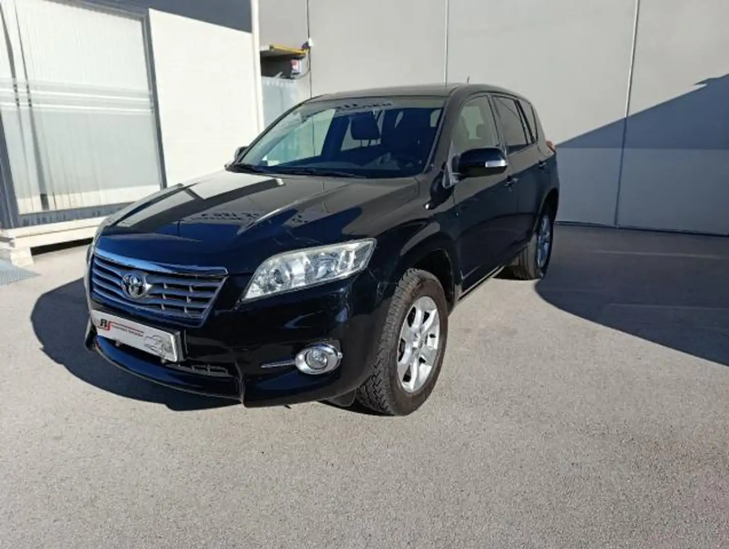 Toyota RAV 4 2.2D-4D Advance 4x2 Cross Sport Schwarz - 1
