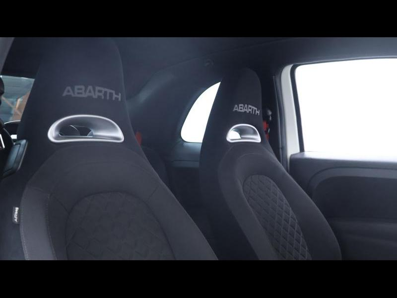 Abarth 500 C 1.4T-JET 145 cv Boite manuelle — photo 14