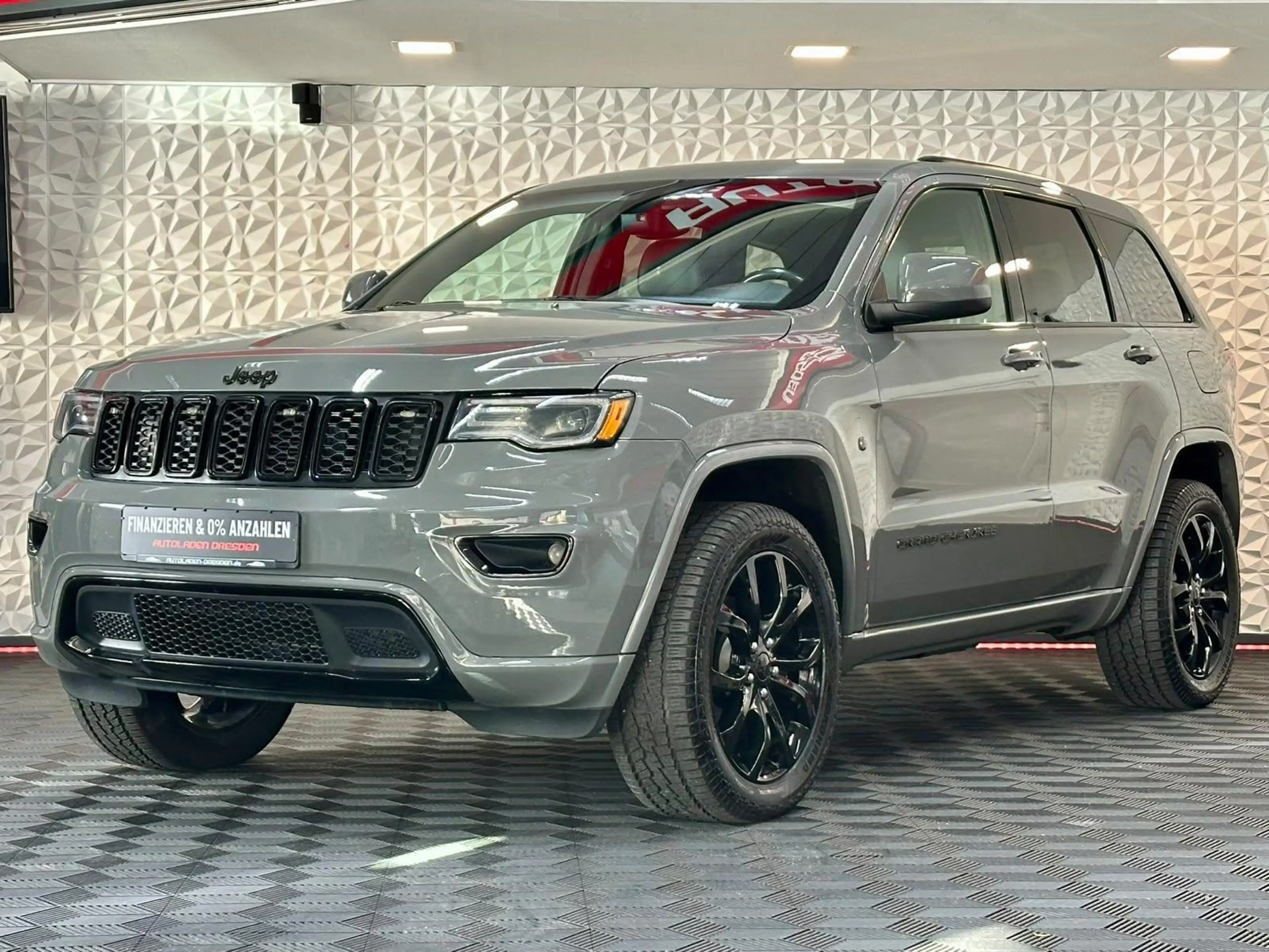 Jeep Grand Cherokee 3.6 LIMITED 4x4 SHZ#XENON#NAV#KEY — photo 4