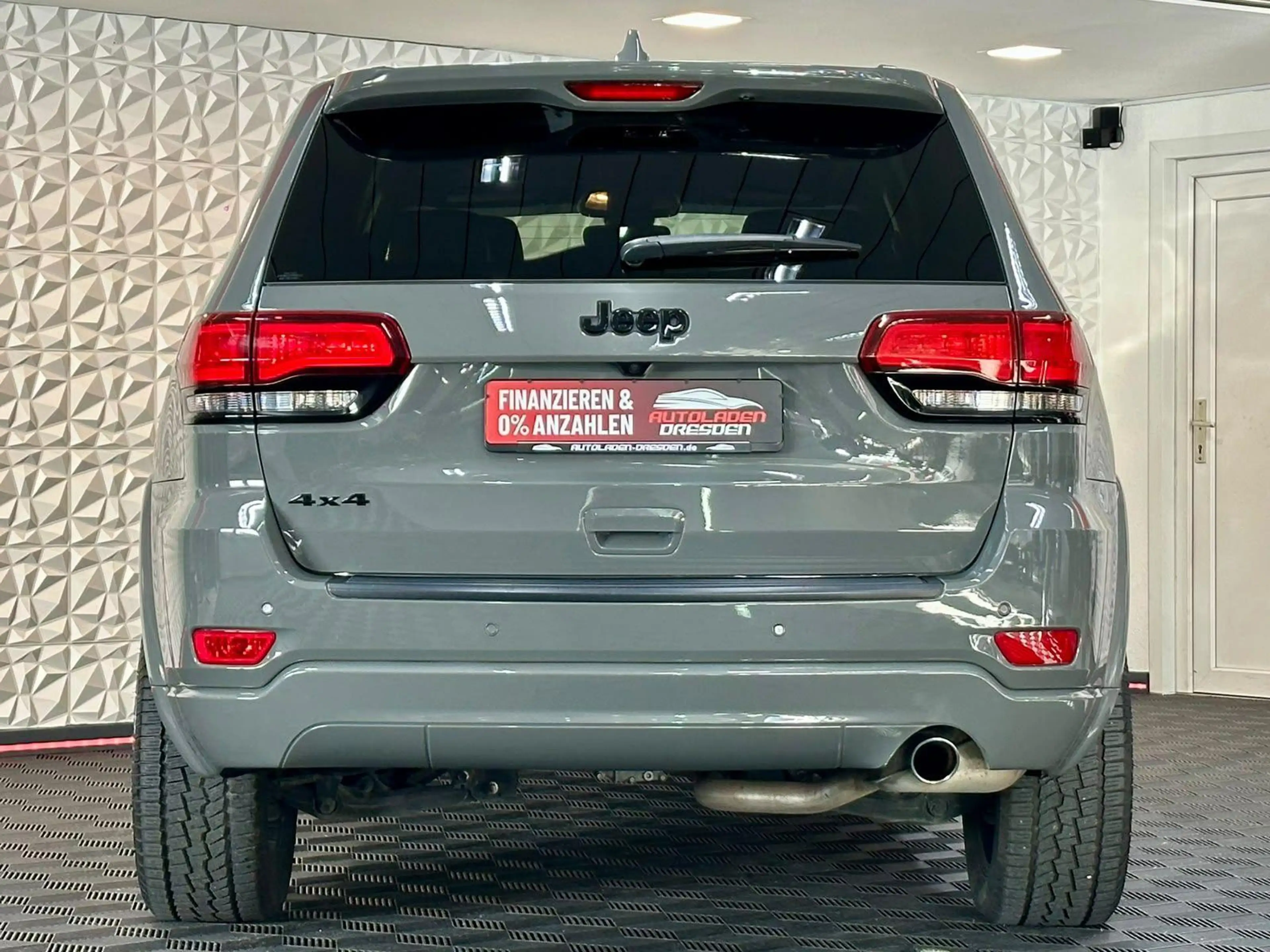 Jeep Grand Cherokee 3.6 LIMITED 4x4 SHZ#XENON#NAV#KEY — photo 6