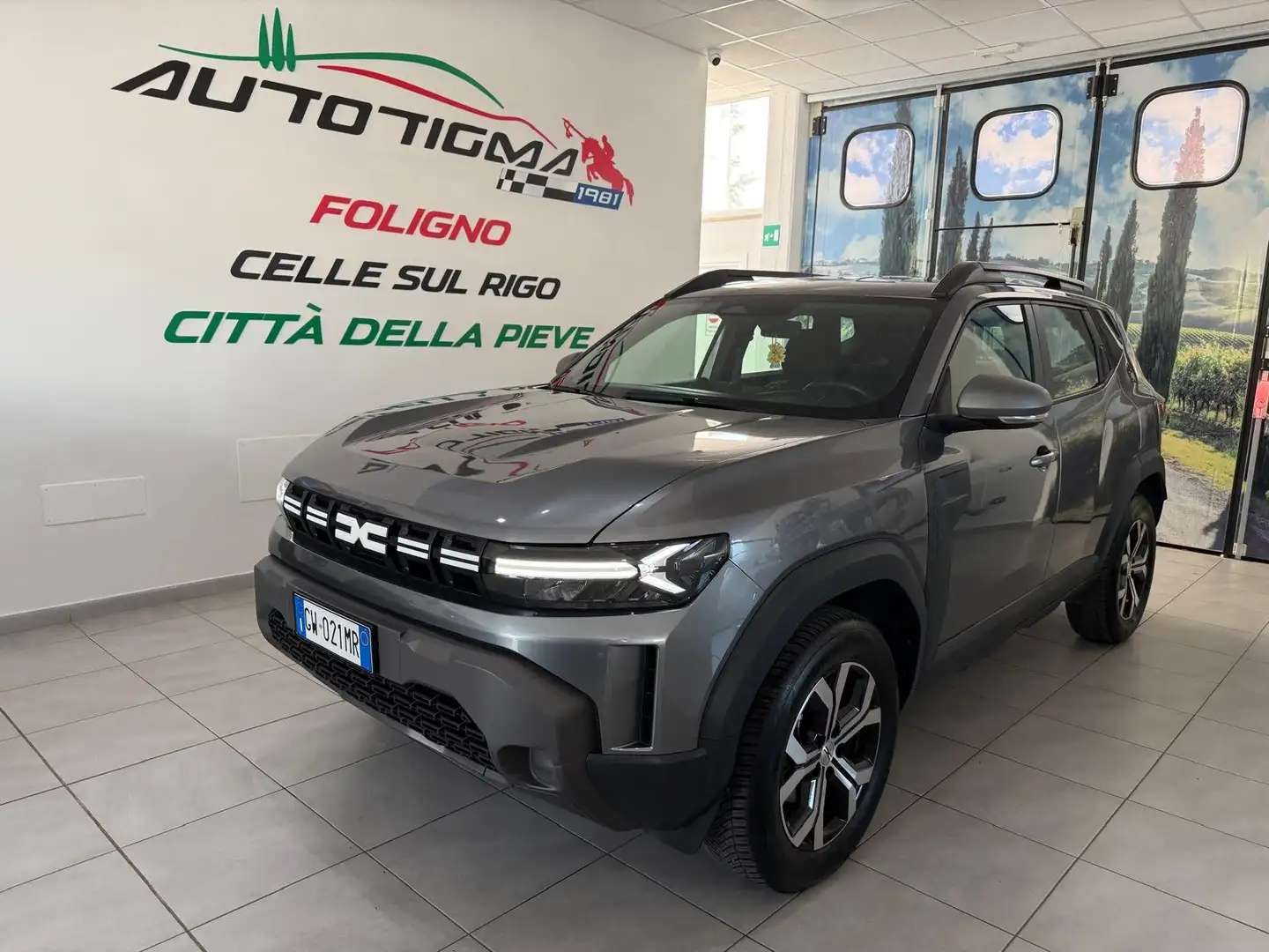Dacia Duster Duster III 2024 1.2 mild hybrid Expression 4x4 Grijs - 1