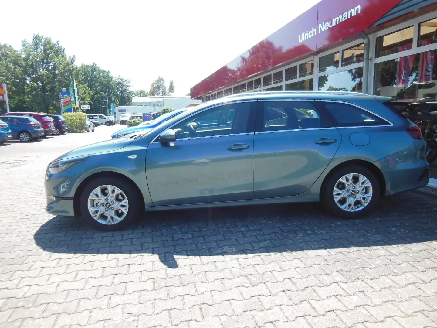 Kia Ceed SW / cee'd SW 1.5 T-GDI DCT Vision Grau - 2