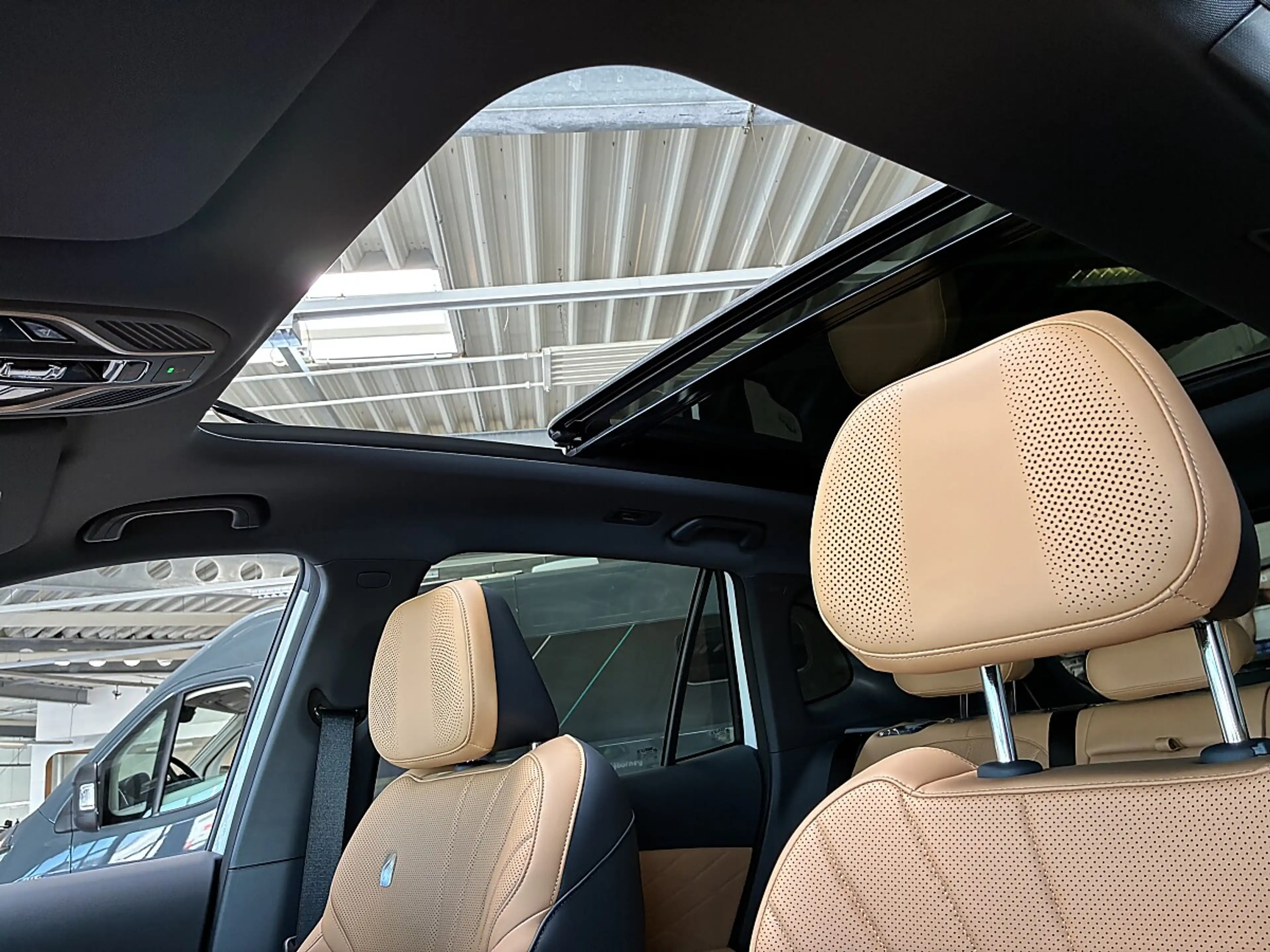 Geely Others Starray EM-i PHEV MAX — photo 6