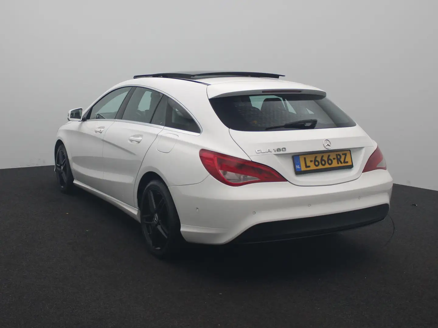 Mercedes-Benz CLA 180 Shooting Brake Business | Panoramadak | Parkeersen Wit - 2