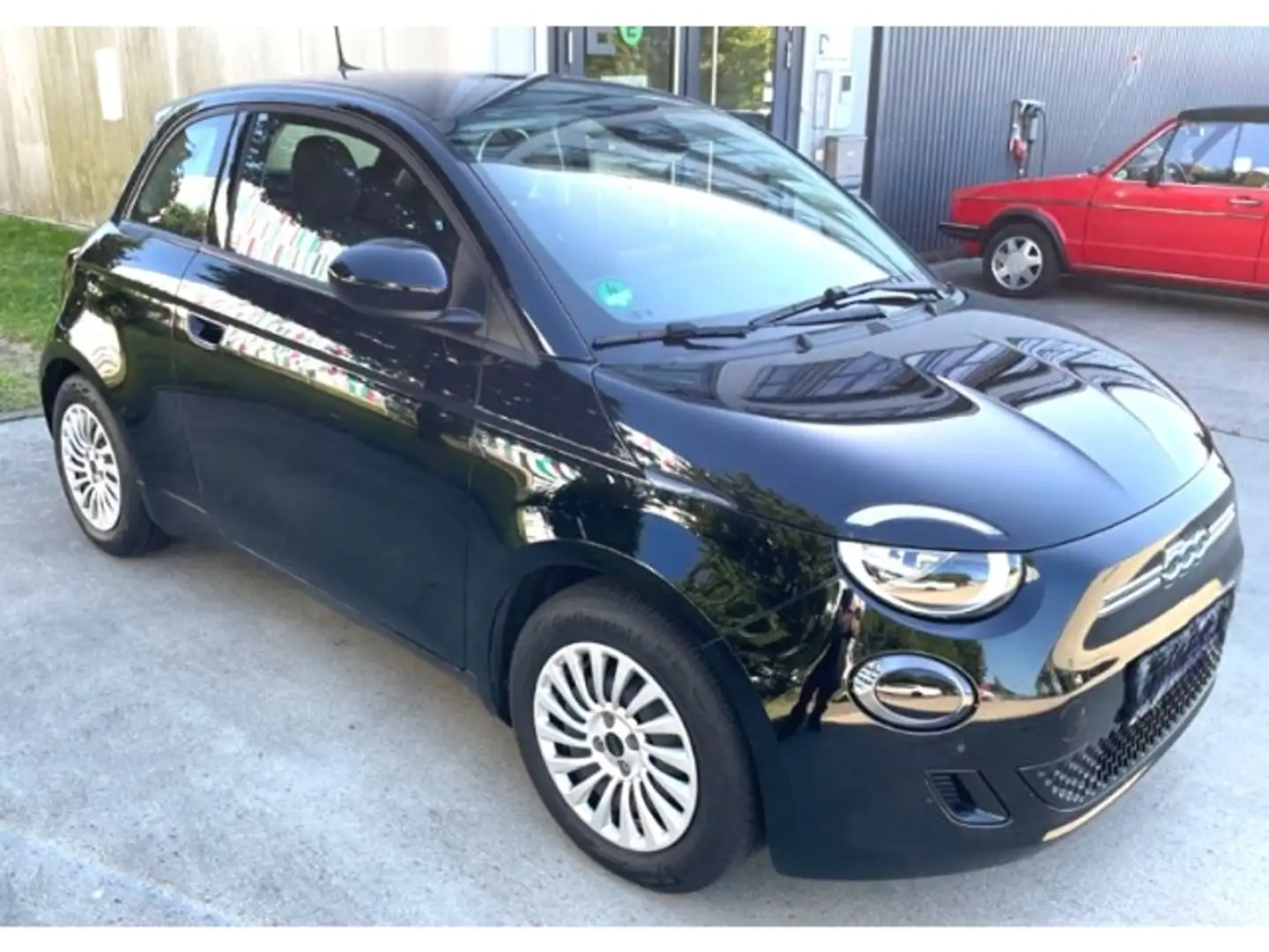 Fiat 500e e Neuer Action Automatik Komfort,- Radio,-& Winter Schwarz - 2
